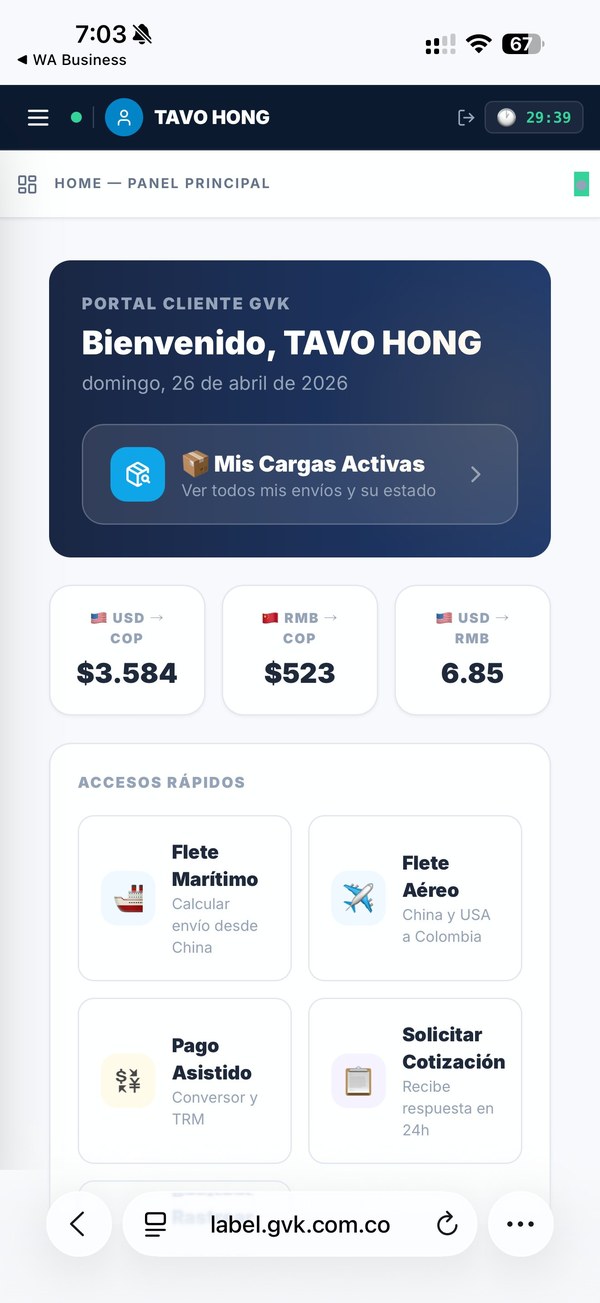 Panel principal del Portal Cliente GVK con cotizaciones, TRM en tiempo real y accesos rápidos
